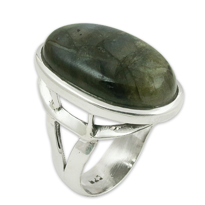 लैब्राडोराइट रत्न आभूषण