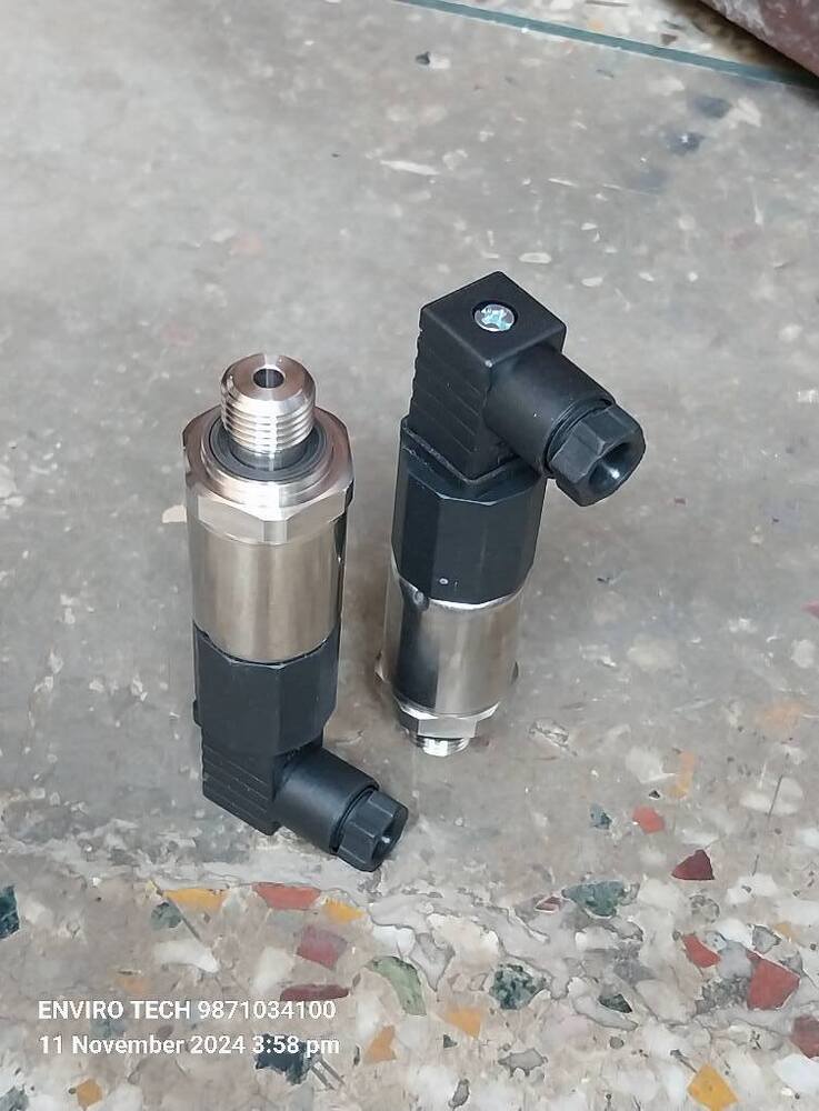 Huba Pressure Transmitter Model 520.931S032401 RANGE 0-16 BAR