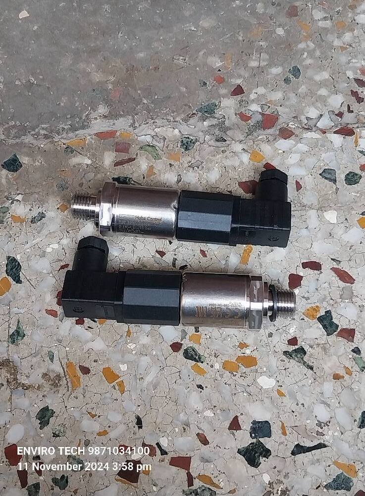 Huba Pressure Transmitter Model 520.931S032401 RANGE 0-16 BAR