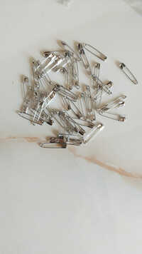 Zero Size Thousand Safety Pin