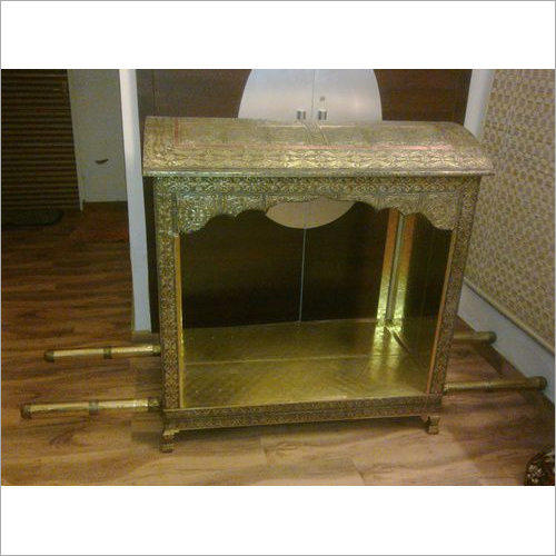 पीतल की डोली