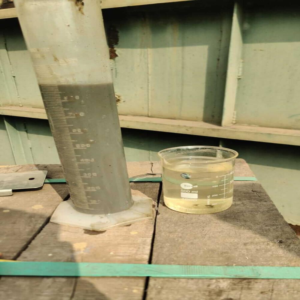 Industrial Screw Press Sludge Dewatering Machine For Effluent Treatment Plants - Color: Silver-grey