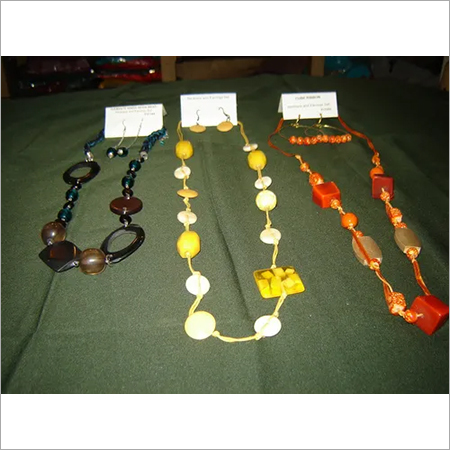 Necklace - Wood Resin, 18-24 Inches, Yellow | Lobster Clasp, Stylish Accessory, Trendy Durable Design