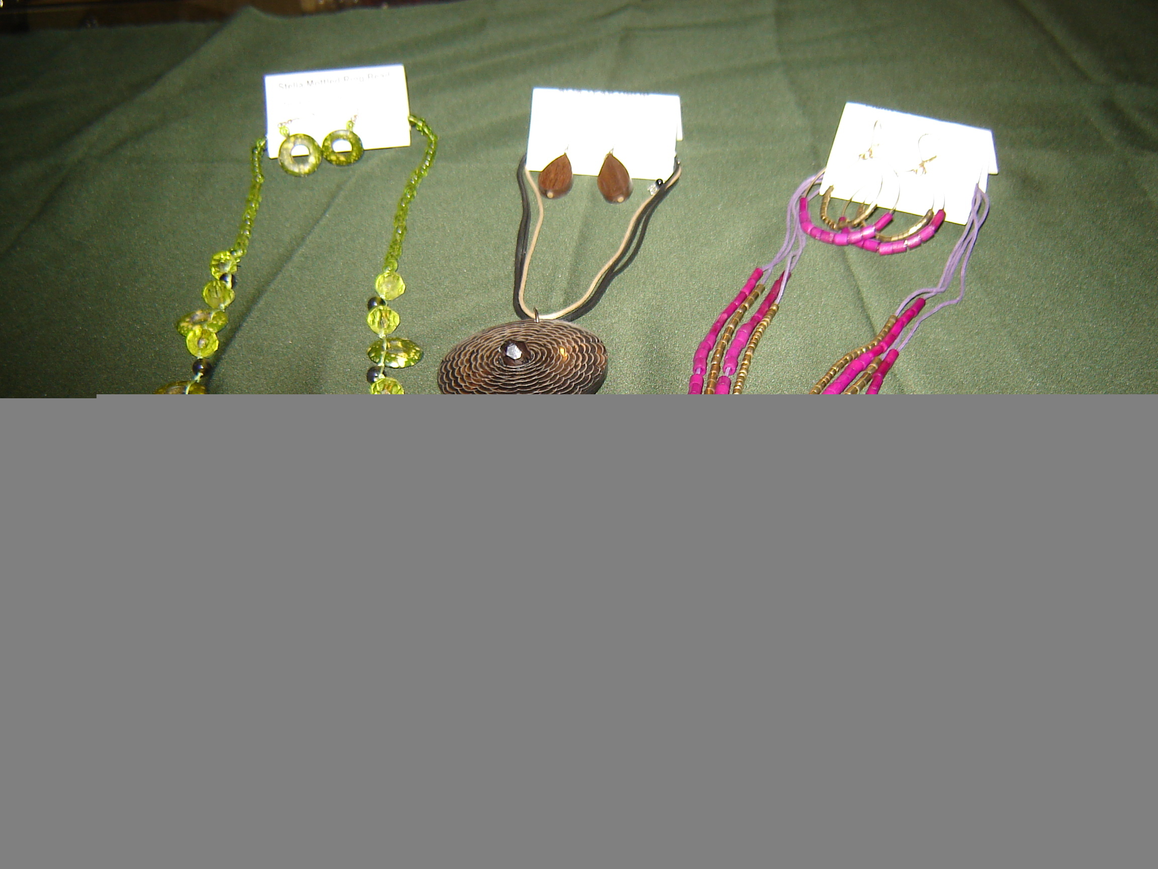 Fashion Beaded Necklaces - Glass Beads, Variable Length, Pink | Fashionable Adornment for Women, Clasp Closure, Weighs 10-30g