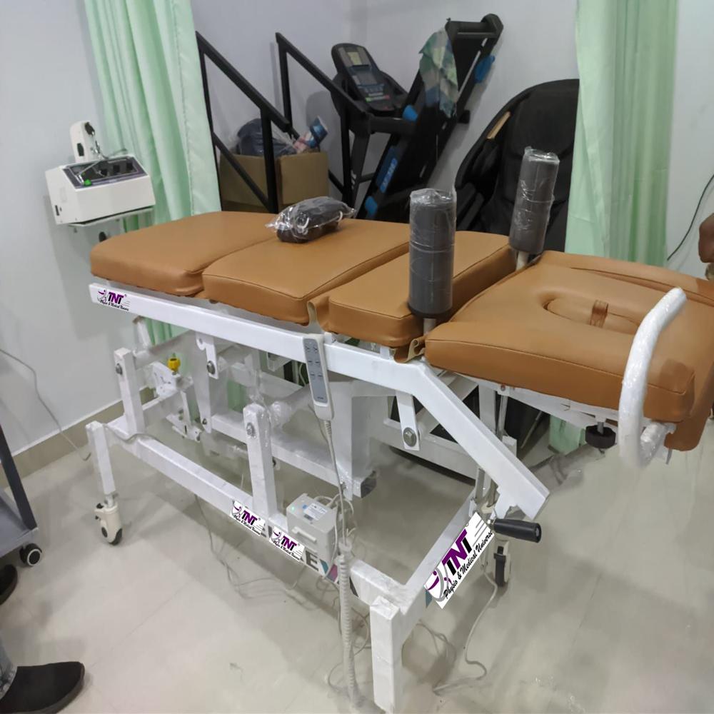 Tnt Chiropractic Traction Table - Dimension (L*w*h): 6ft*2.5ft* Foot (Ft)