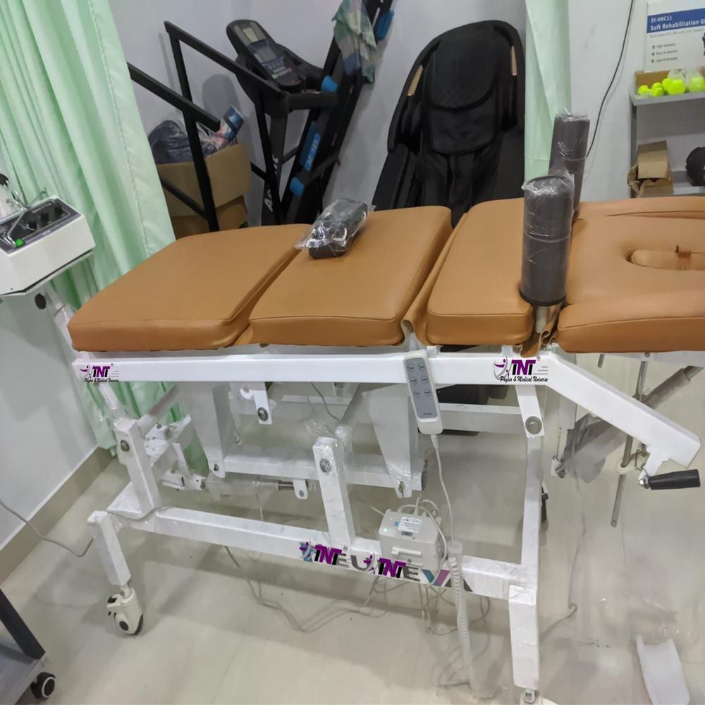Tnt Chiropractic Traction Table - Dimension (L*w*h): 6ft*2.5ft* Foot (Ft)