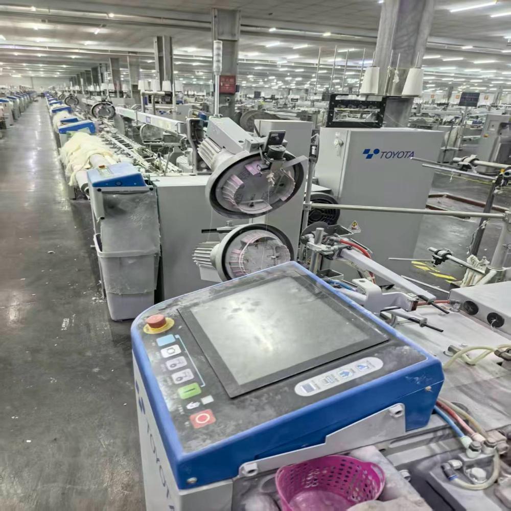 Toyota T810 air jet loom