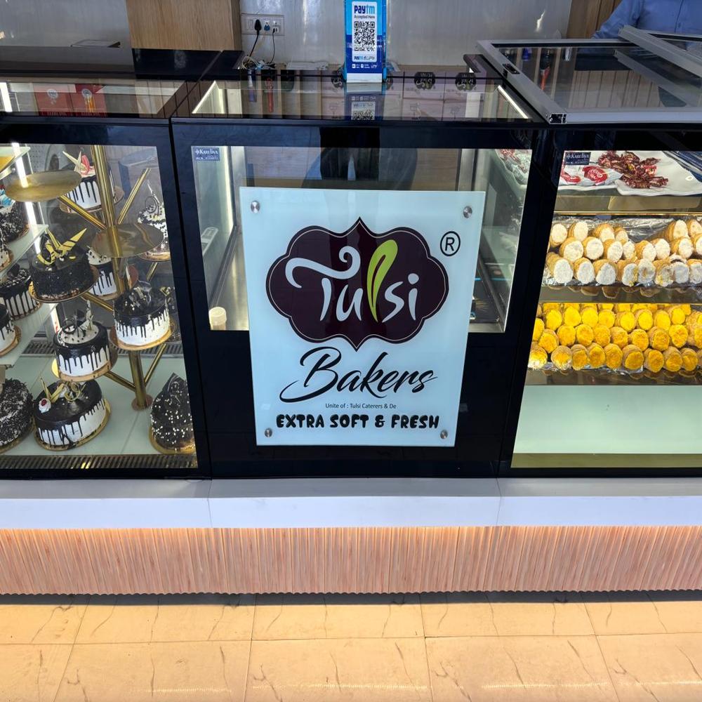 4 Feet Corian Display Counter