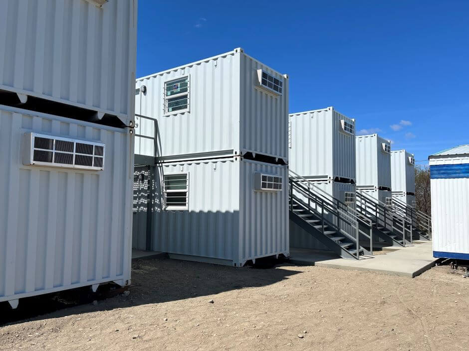Labor Accommodation Container - Height: 8-10 Approx. Foot (Ft)