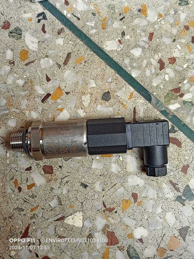 Huba Pressure Transmitter Model 520.940S032401 RANGE 0-60 BAR