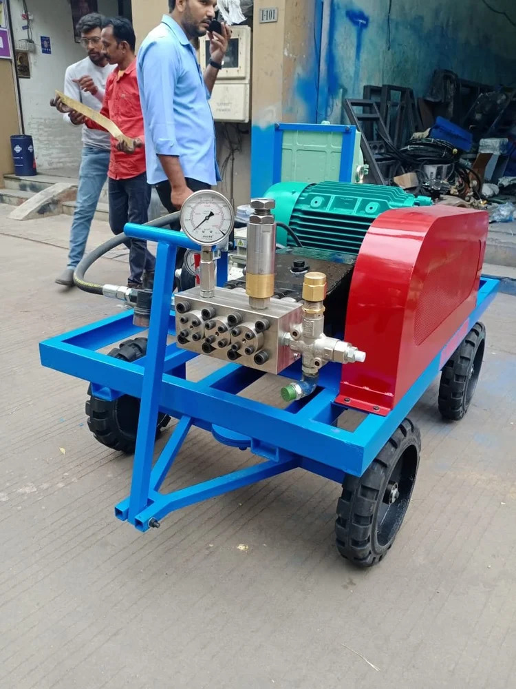 500 Bar Motorized Hydrostatic Pressure Test Pumps - Flow Rate: Up To 21 Lpm