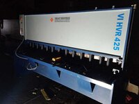 Sheet cutting machine