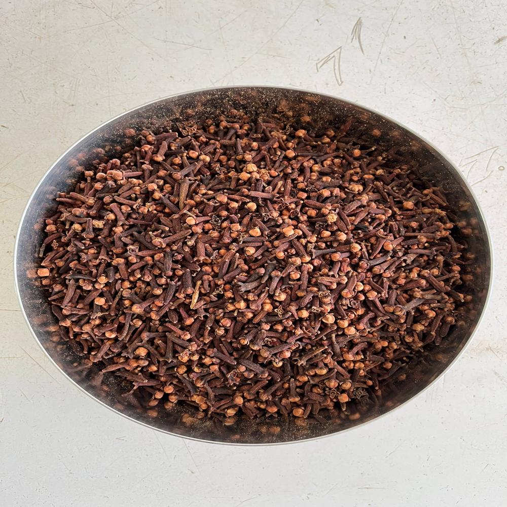 Black Cloves - Color: Brown