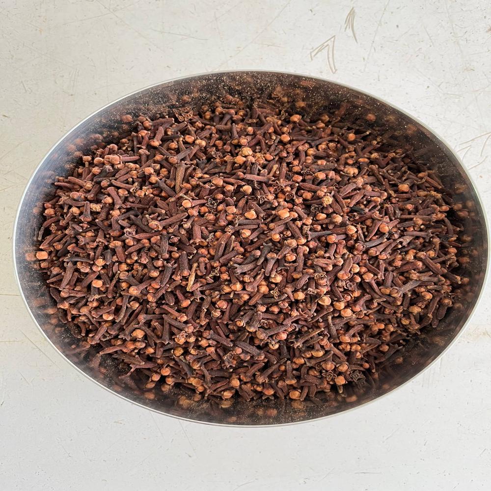 Black Cloves - Color: Brown