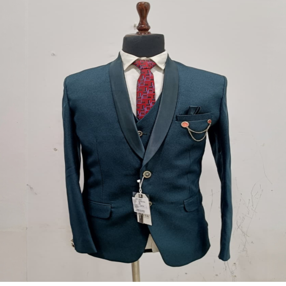 Mens Crep 3-piece suits for party wear