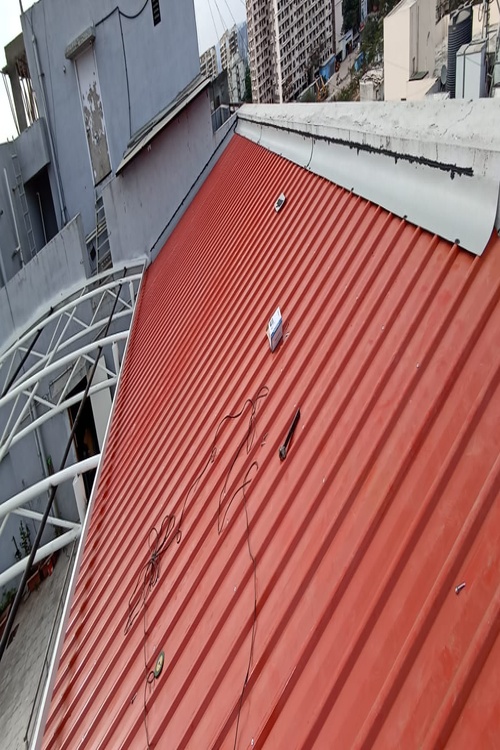 Tin Shed - Steel And Metal Sheet Container | Versatile Use As House Or Office, Vertical Open Style, Elegant Warm Brown Color