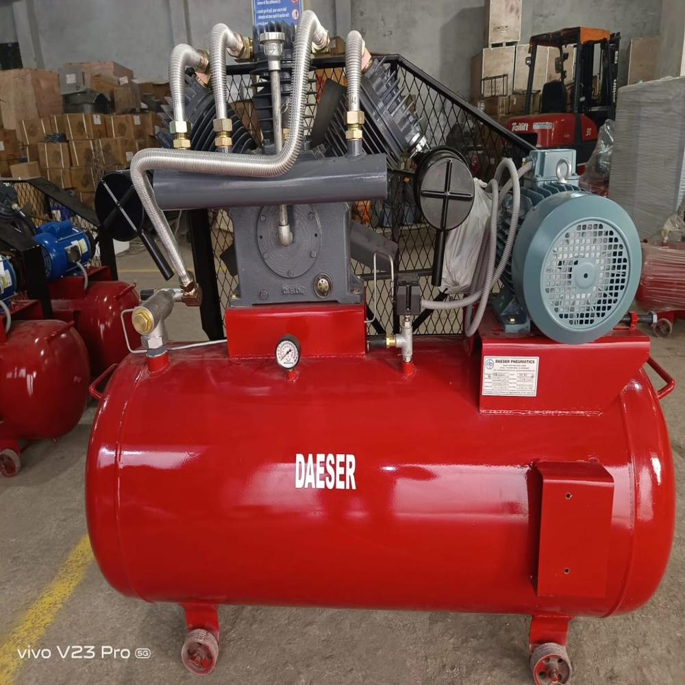 15hp Piston Air Compressor - Color: Red