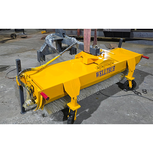 HYDRAULIC BUCKET BROOMER