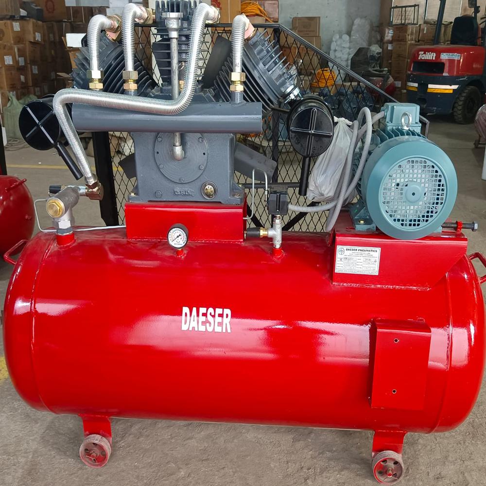 Piston Type Reciprocating Air Compressor - Color: Blue
