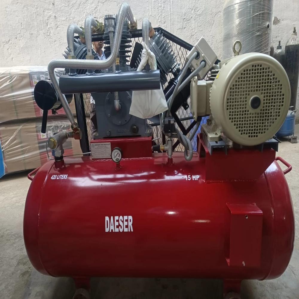 Piston Type Reciprocating Air Compressor - Color: Blue