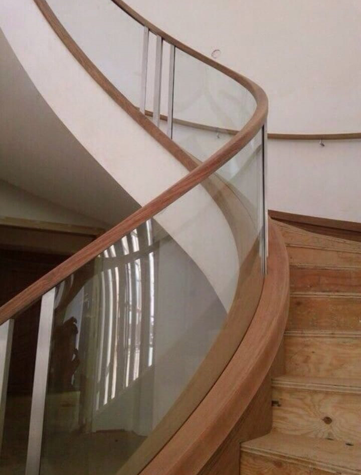 Bend Glass Staircase Railing