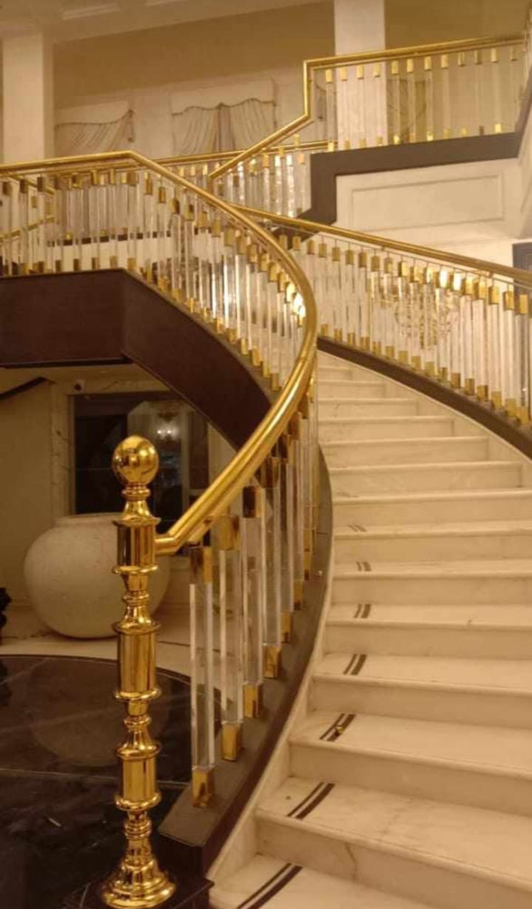 Bend Glass Staircase Railing