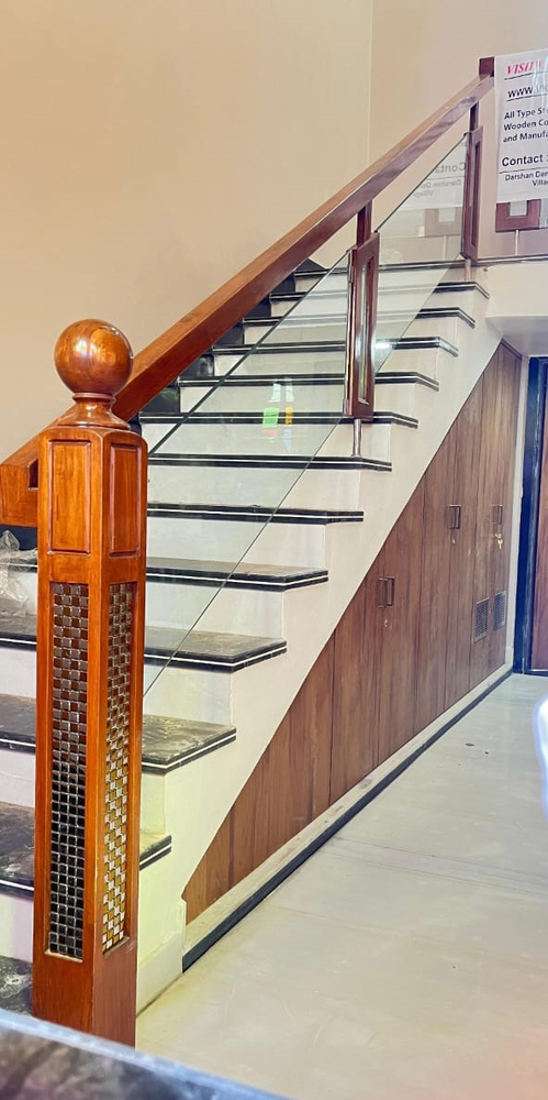 Modern Wooden Glass Staircase Railing