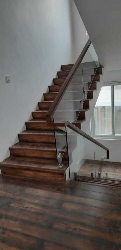Modern Wooden Glass Staircase Railing