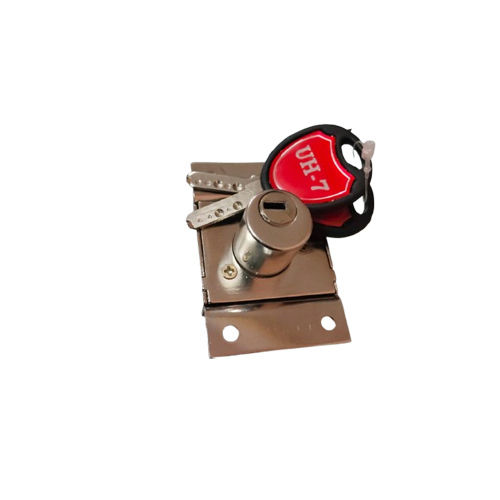 02_Kapot Ultra Lock एक उच्च सुरक्षा वाला लॉक है, जो आपके दरवाजों और खिड़कियों को सुरक्षित रखने के लिए डिज़ाइन किया गया है। इसकी मजबूत बनावट और उन्नत तकनीक इसे विश्वसनीय बनाती है।