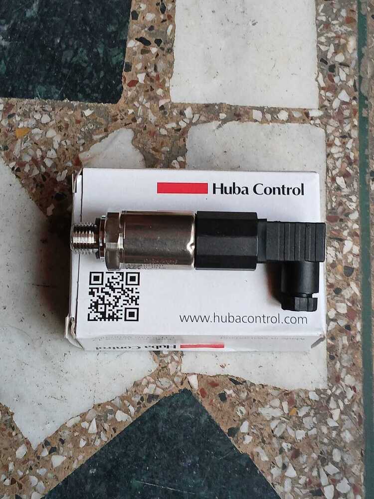 Pressure Transmitter HUBA CONTROL Part No 520.933S032401 Range 0-40 Bar