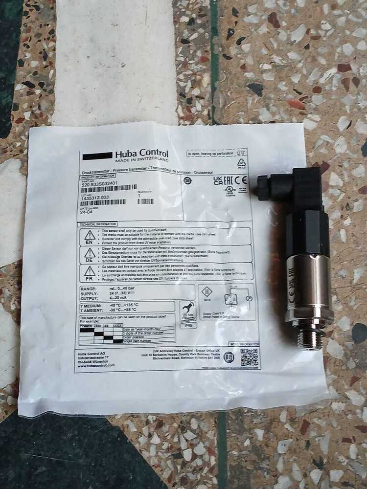 Pressure Transmitter HUBA CONTROL Part No 520.933S032401 Range 0-40 Bar