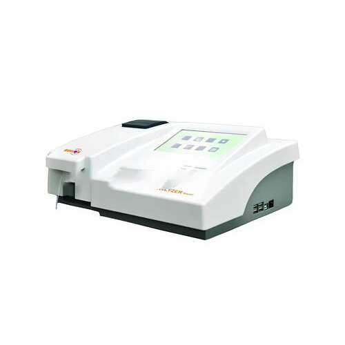 MaxLYZER Smart Biochemistry Analyzer