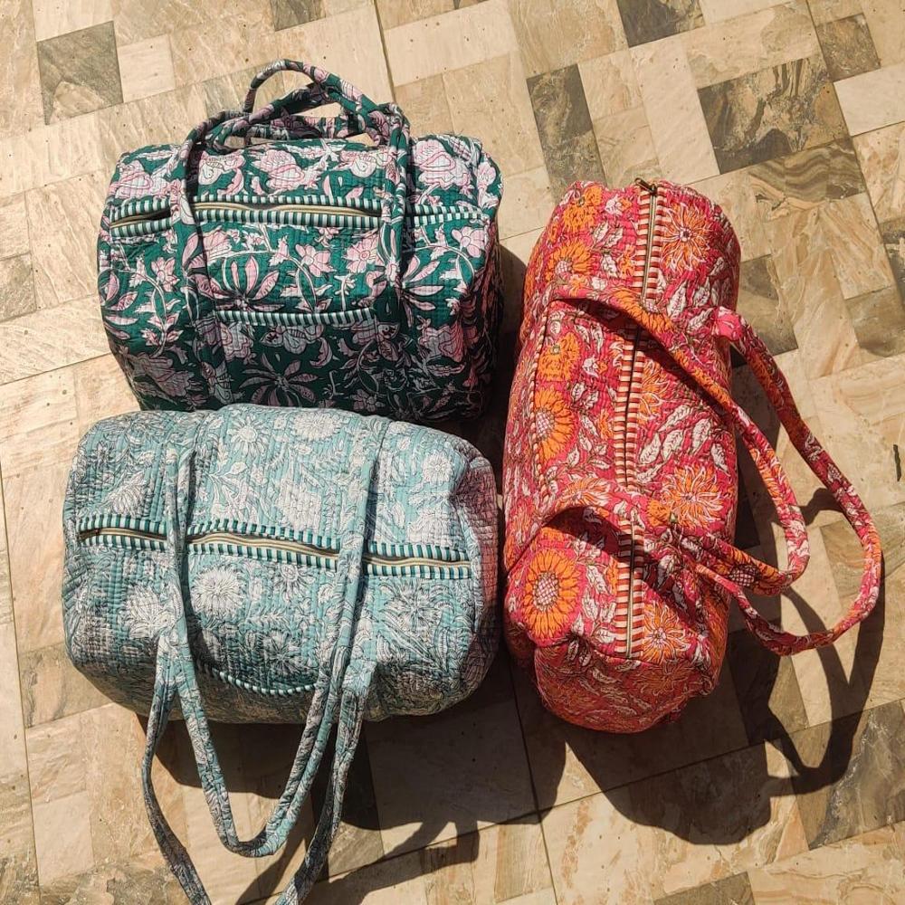  Travel Duffel Bag Floral Printed with concealed zip