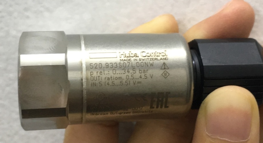 Huba Pressure Transmitter Model 520.943S032401 RANGE 0-250 BAR