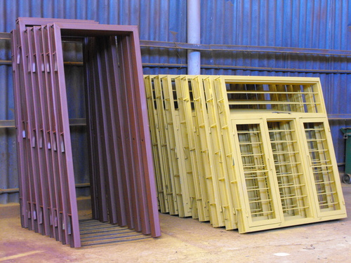 प्रीफैब्रिकेटेड स्टील विंडो