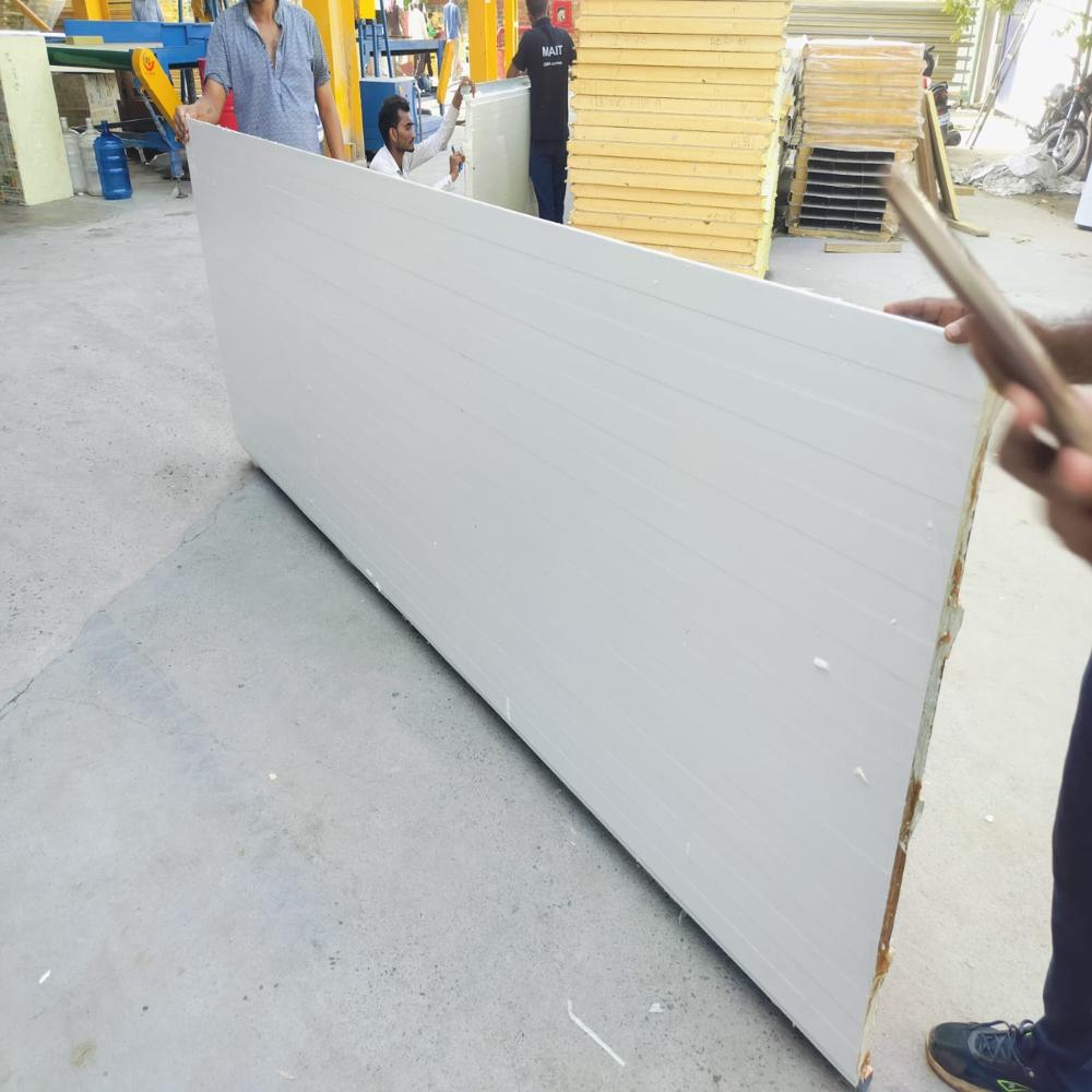 Plain Puff Panel Application: Commercial