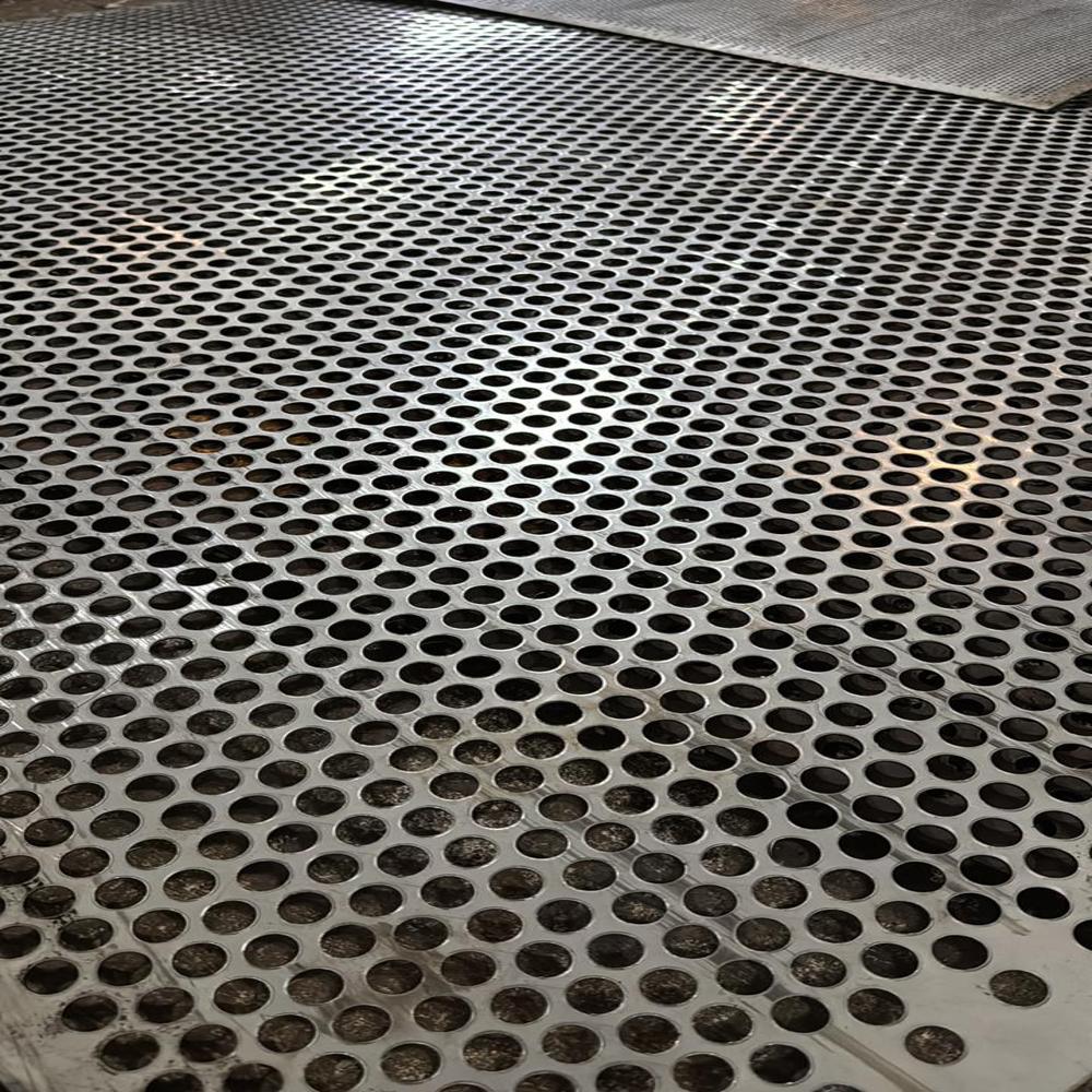 Metal Perforated Sheet - Steel, Standard Size, Silver Color, Brass Plated Surface | Accurate Dimensions, Corrosion Resistance, Smooth Edges, Flawless Finish