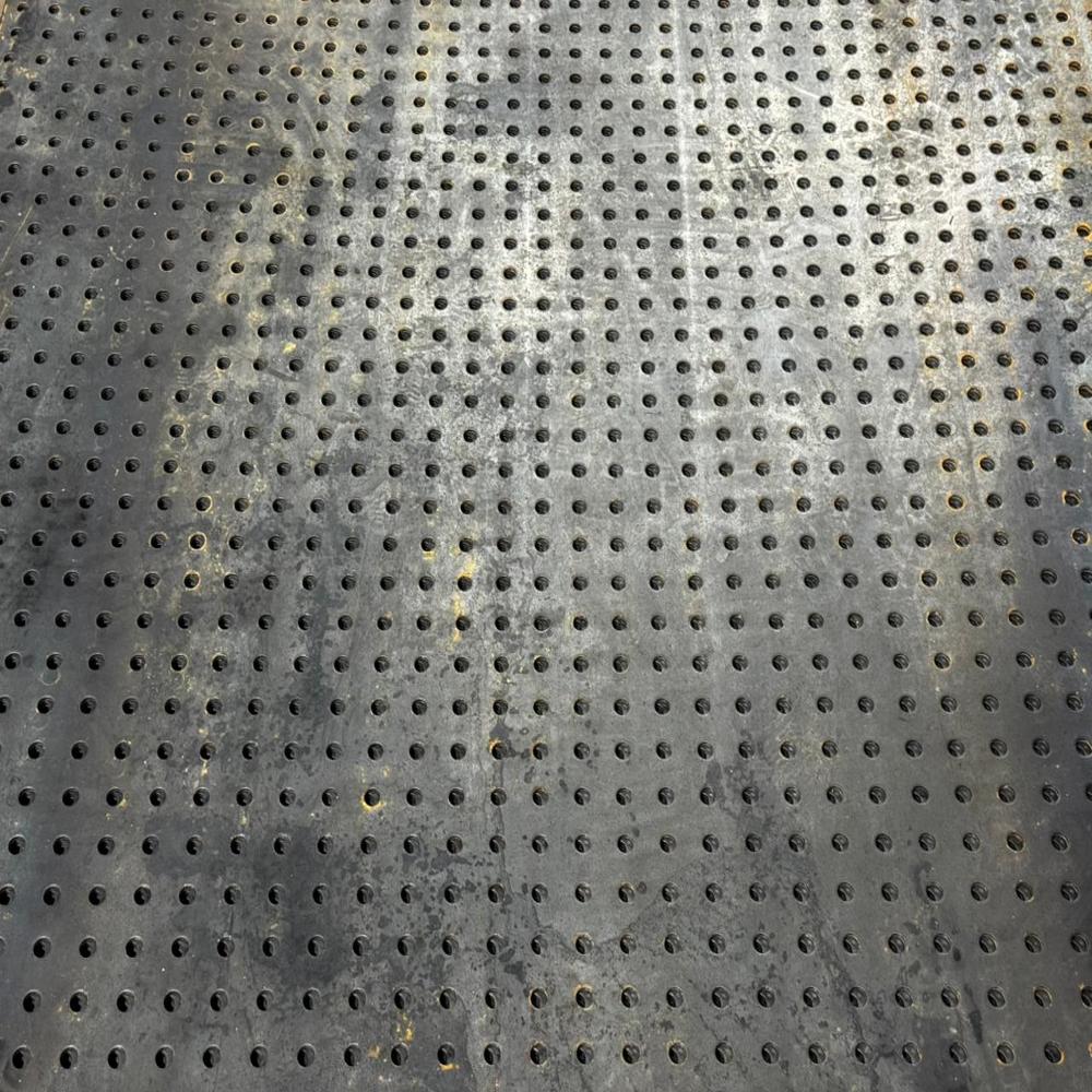 Metal Perforated Sheet - Steel, Standard Size, Silver Color, Brass Plated Surface | Accurate Dimensions, Corrosion Resistance, Smooth Edges, Flawless Finish