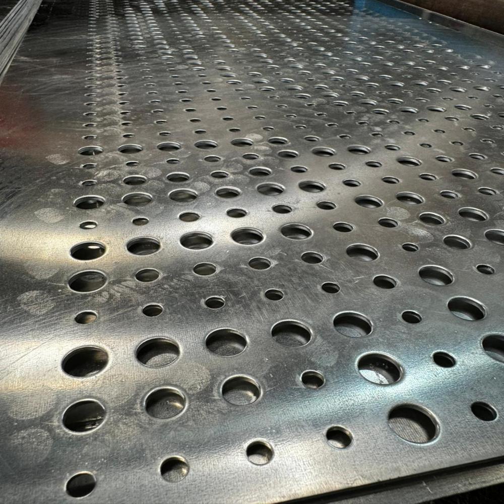 Round Hole Perforated Sheet - Color: Silver