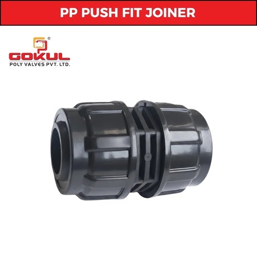 Pp Compression Tee - Pp Material, Size 20-110 Mm | Green And Black Color, Threaded Adapter, Weather Proof, Breakage Resistant, 10 Kg Pressure