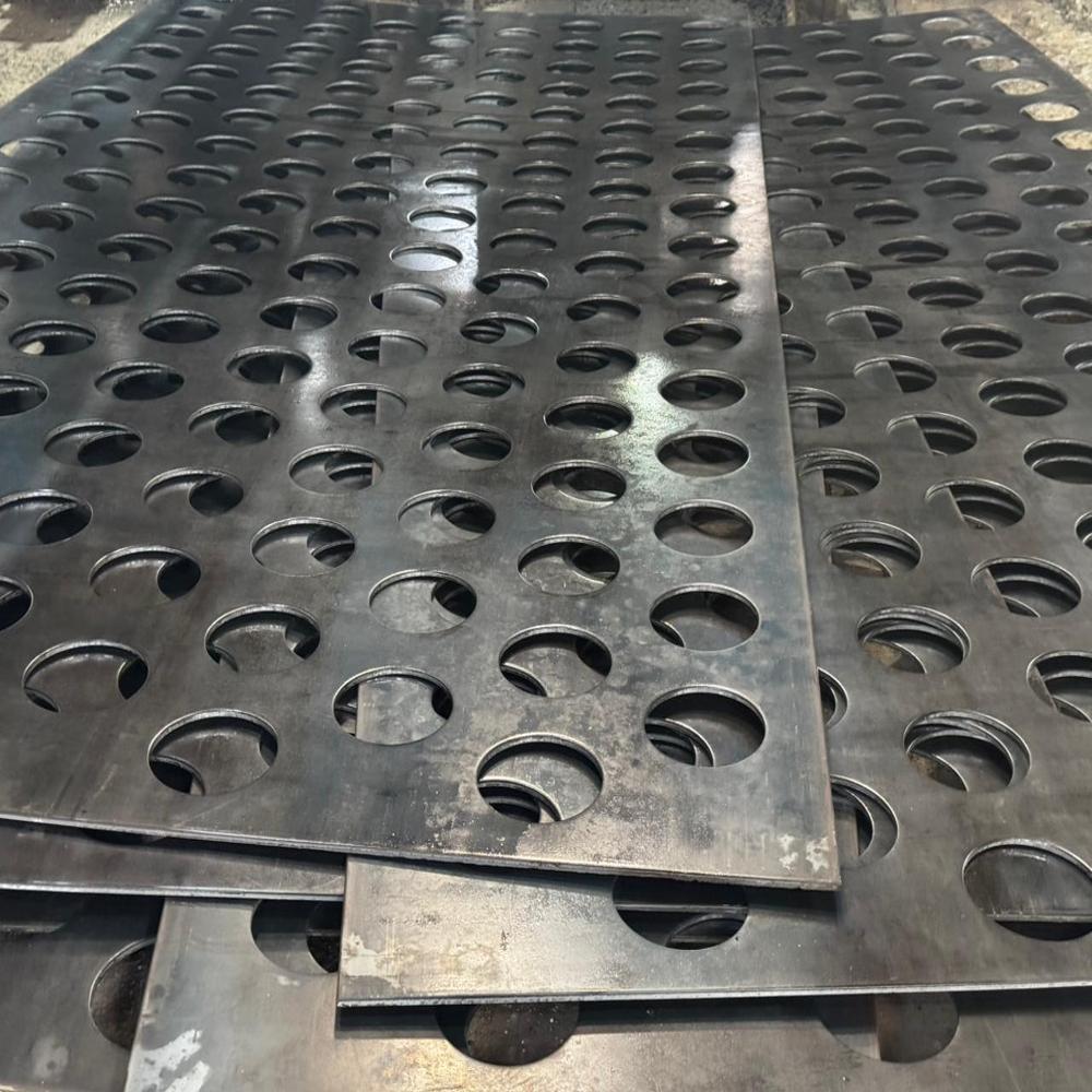 Industrial Perforated Sheet - Stainless Steel, Standard Size, Silver Color, 0.5-12mm Thick, Perforated Technique | Strong, High Strength, Long Lasting Life, Fine Finish