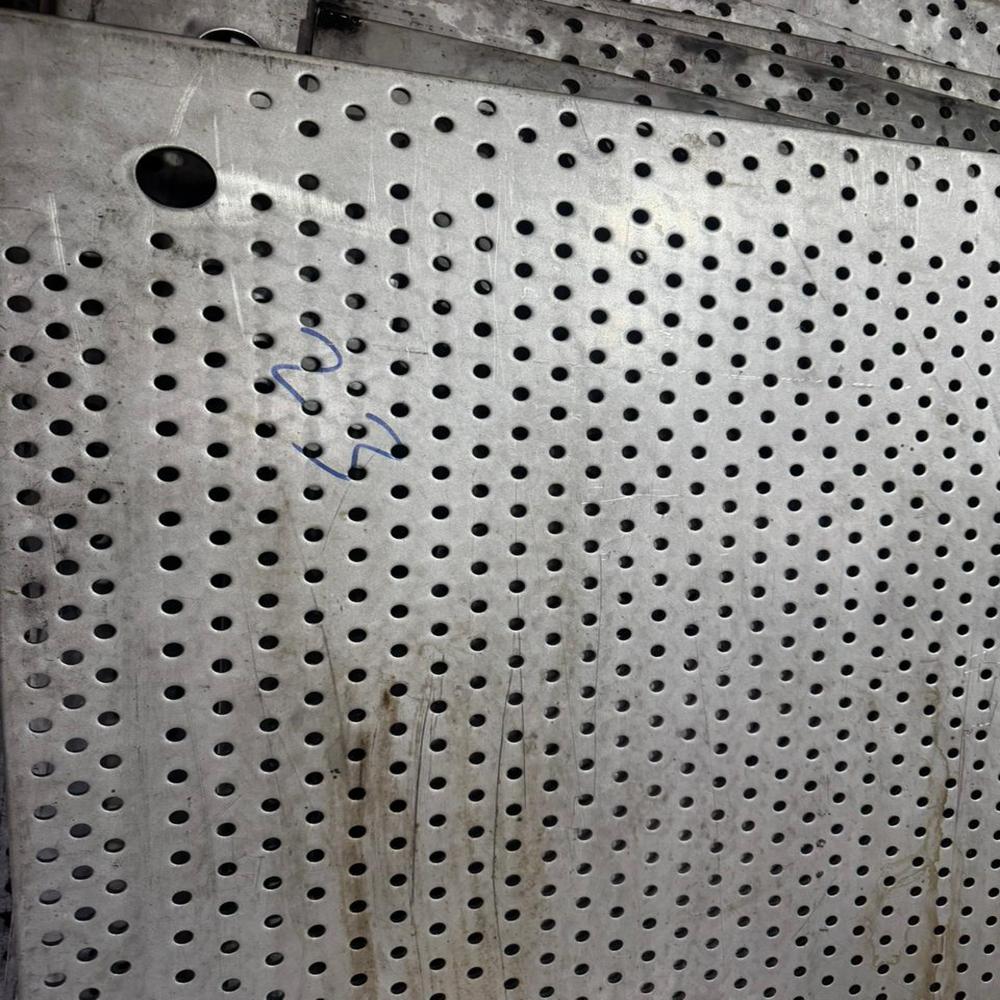 Rounded Perforated Sheets - Stainless Steel, Standard Size | Silver Color, Designed For Industrial Applications