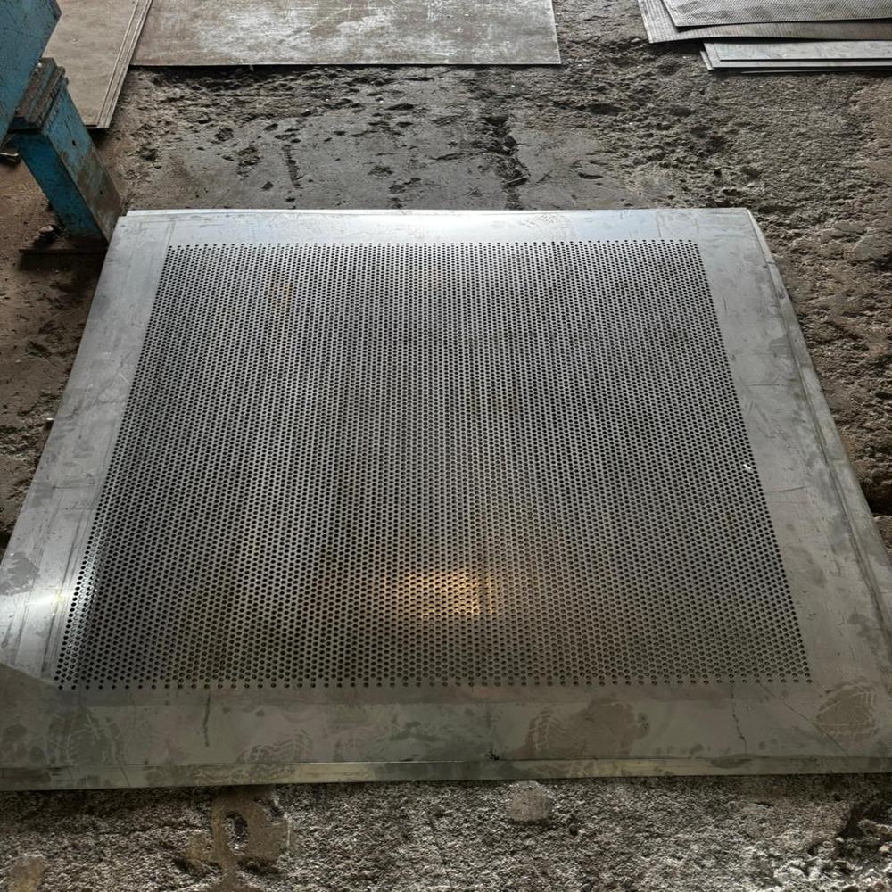 Perforated Plate - Steel Material, Standard Size, Grey Color | Sturdy Design, Easy Installation, Long Lasting Life, Perfect Finish