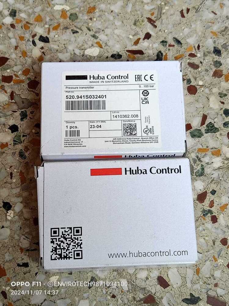 Huba Pressure Transmitter Model 520.914S032401W RANGE 0-1 BAR OUTPUT 4-20mA