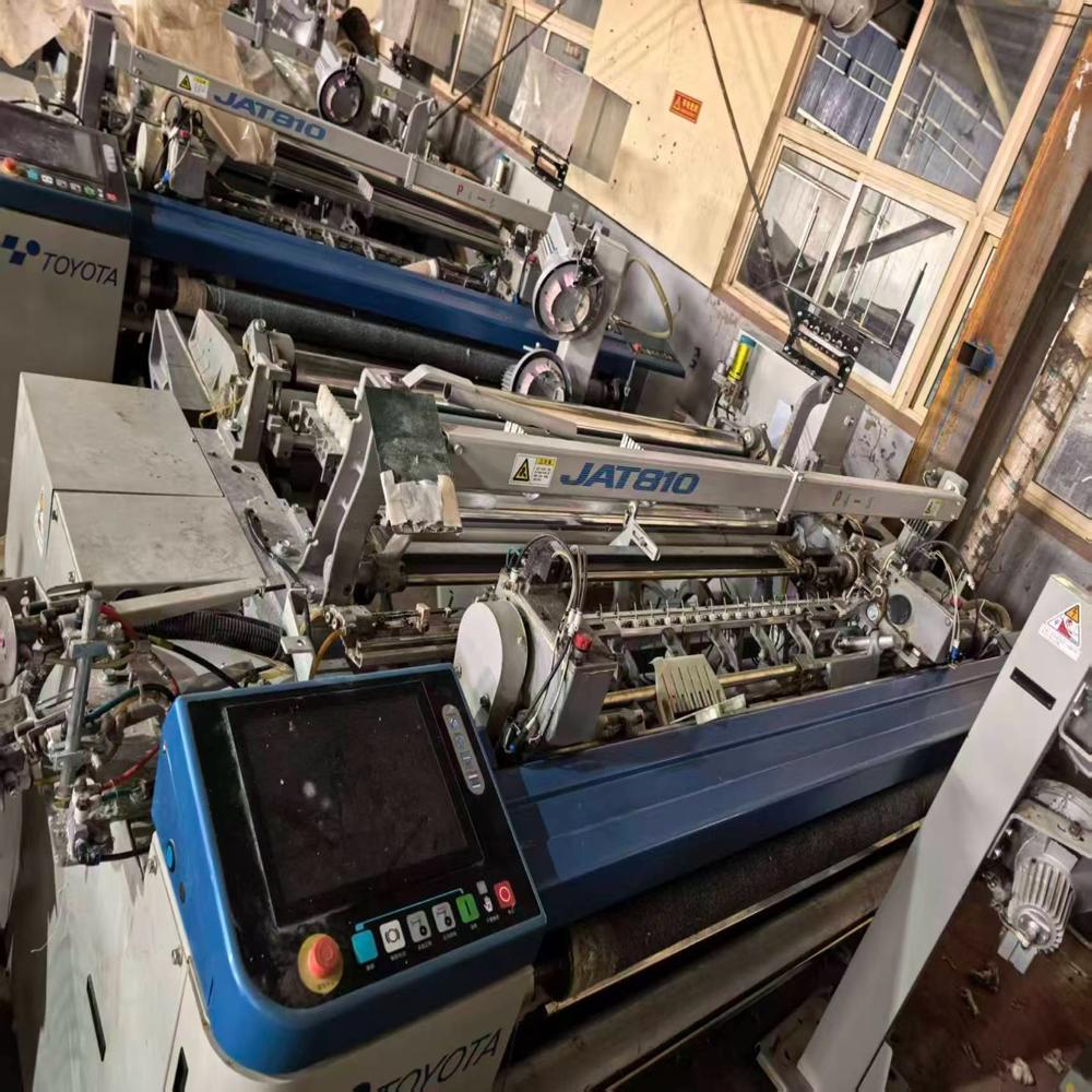 Toyota T810 air jet loom