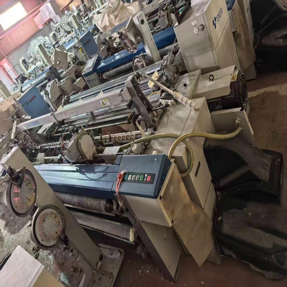 Toyota T810 air jet loom