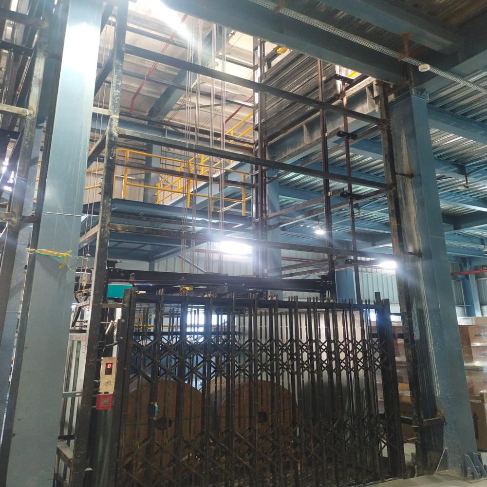 HEAVYDUTY FREIGHT ELEVATOR