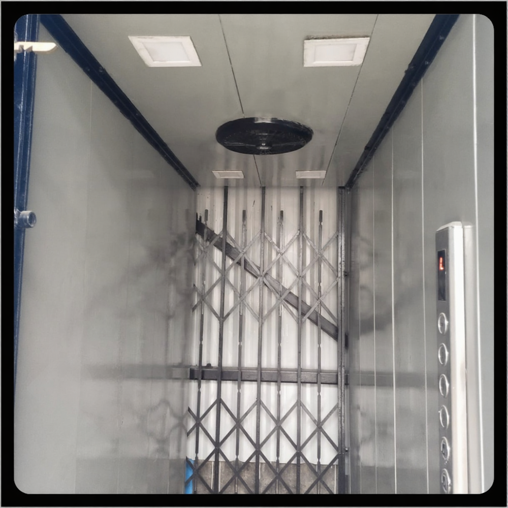 PASSENGER AND CARGO LIFT