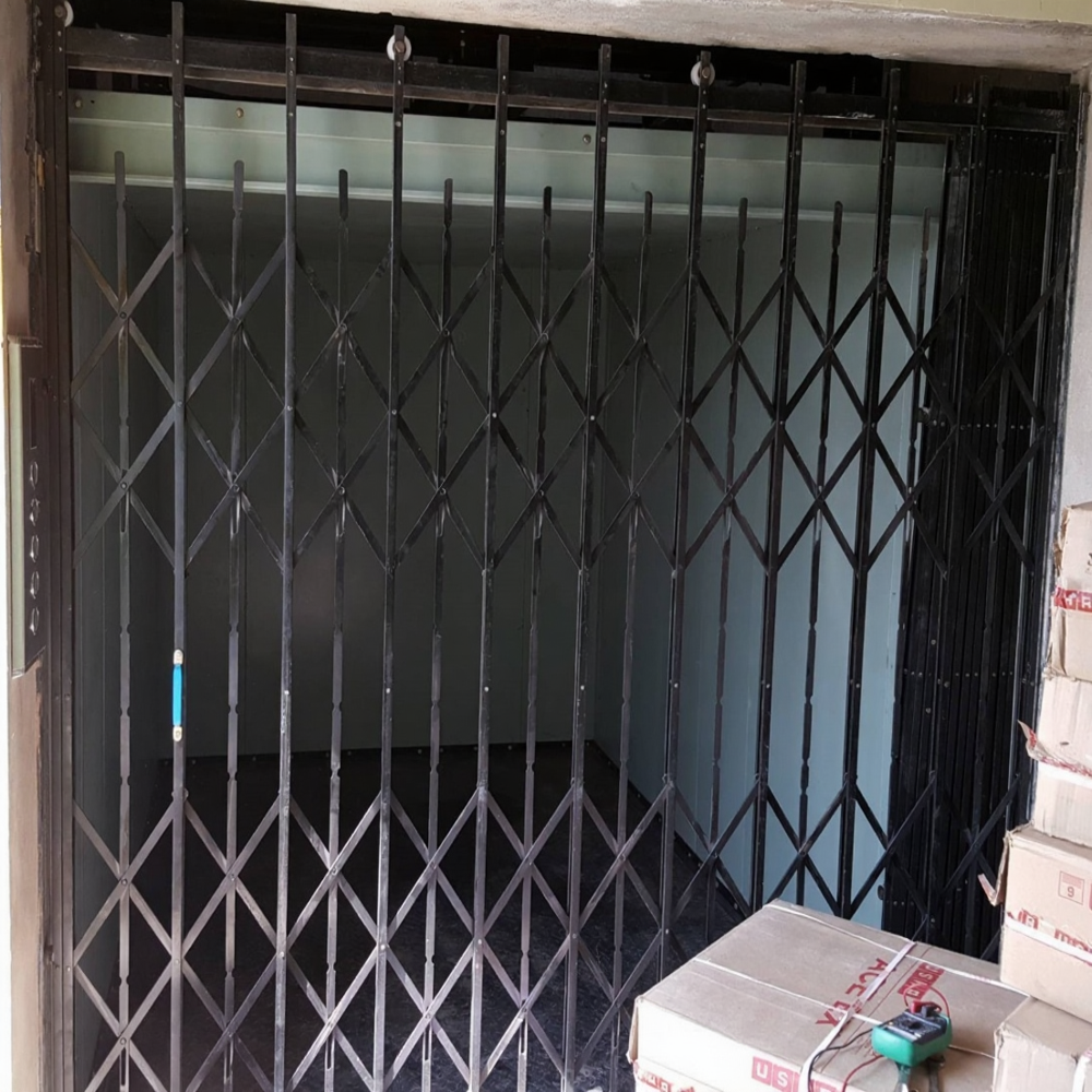 Hydraulic Commercial Lift - Capacity: 1 Ton