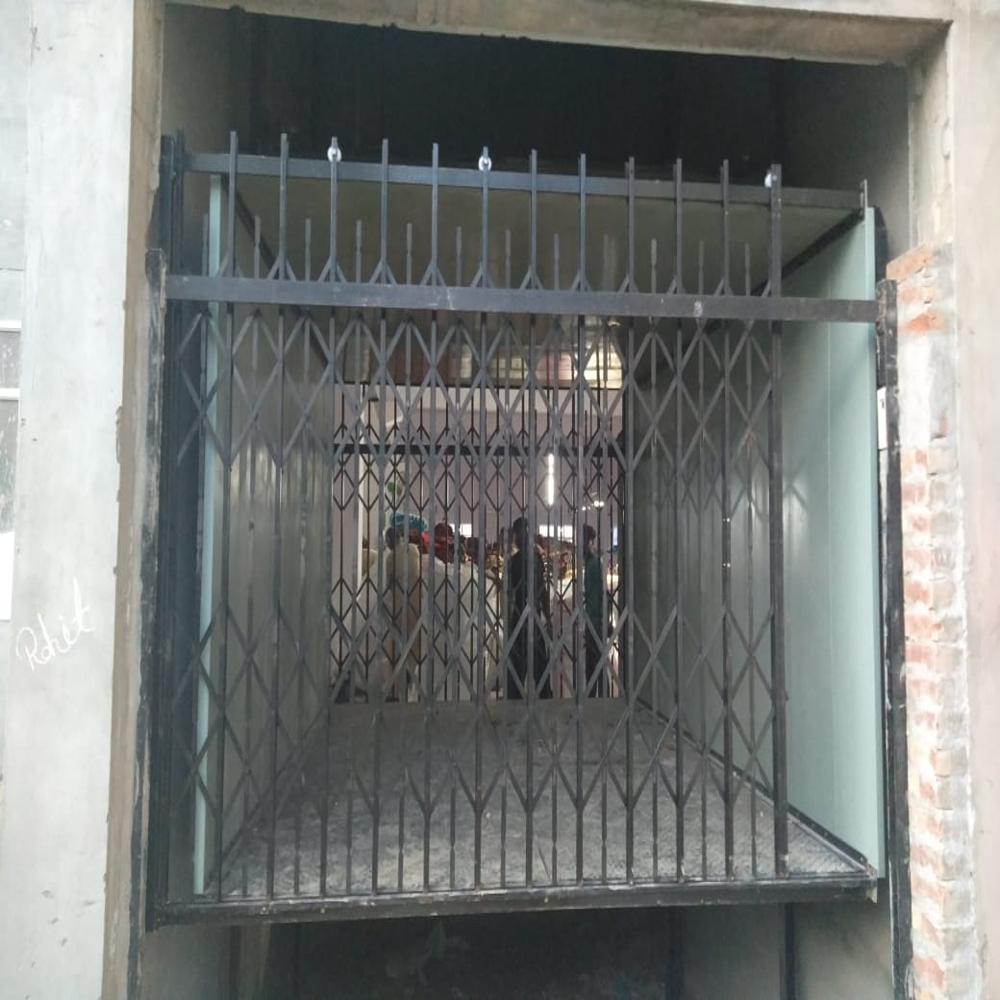 Small Cargo Elevator - Stainless Steel, 5 Ton Load Capacity, 5m Lifting Height | Overspeed Protection, Repeated Door Closing Safety Devices